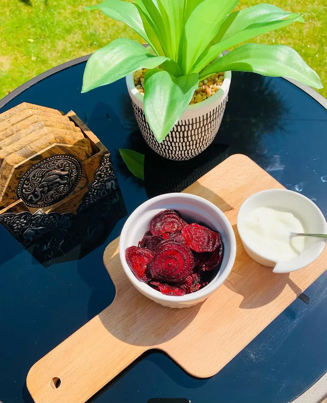 Burokėlių traškučiai - čipsai, kepti orkaitėje