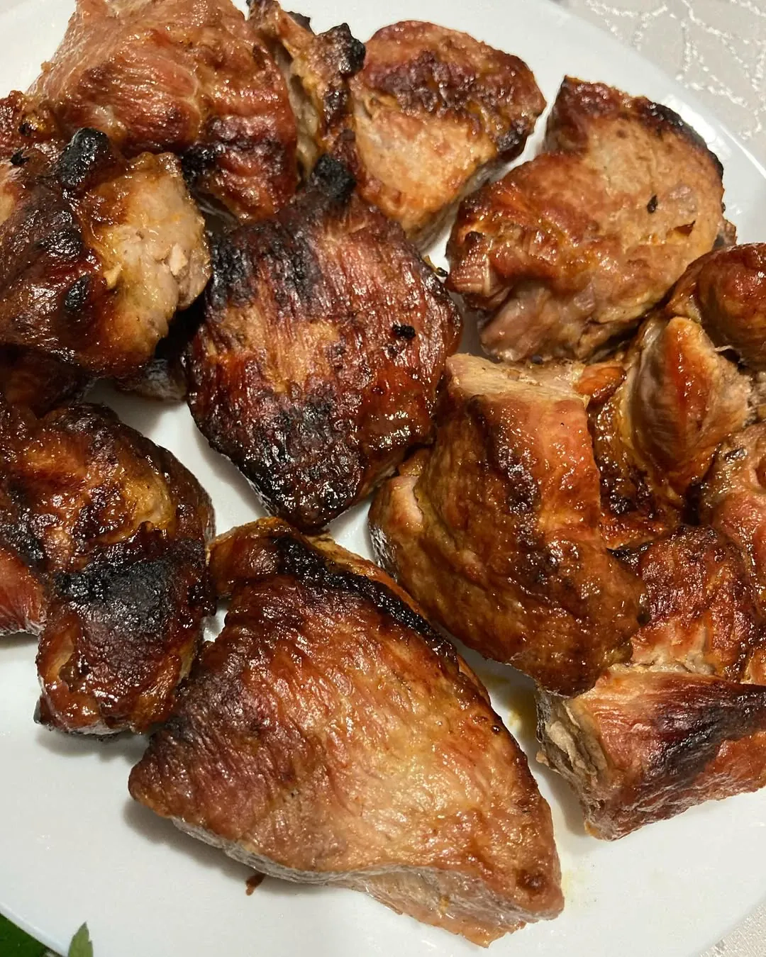 Kiaulienos šašlykai baltojo vyno marinate