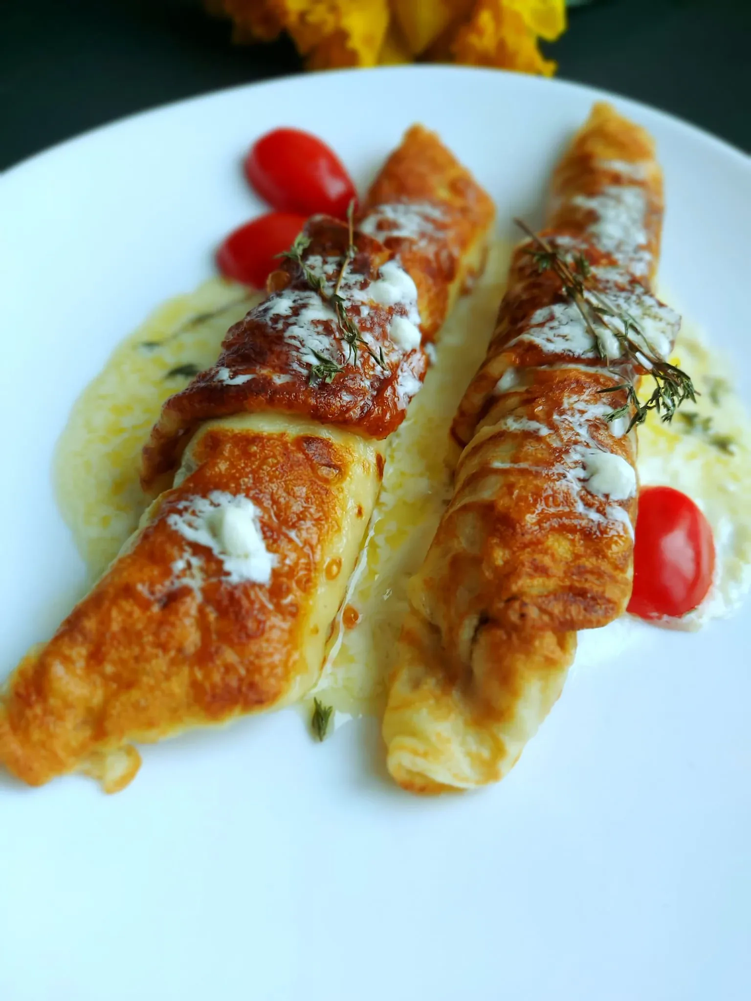 Lietiniai blyneliai su triušienos ir daržovių įdaru