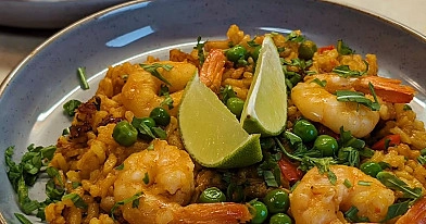 Paella - Paelija su jūros gėrybėmis ir vištiena