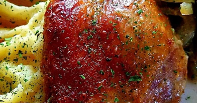 Orkaitėje kepti vištienos ketvirčiai - majonezo, garstyčių ir kečupo marinatas