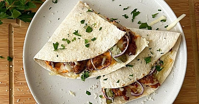 Tortilijos sumuštinis su vištiena ir chipotle padažu