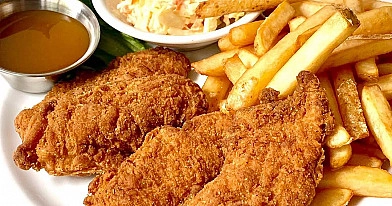 Vištienos piršteliai kvietinių miltų tešloje, kepti keptuvėje