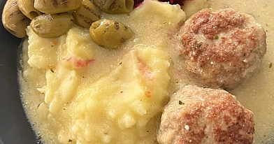 Minkšti, purūs, sultingi kiaulienos nugarinės kotletai orkaitėje