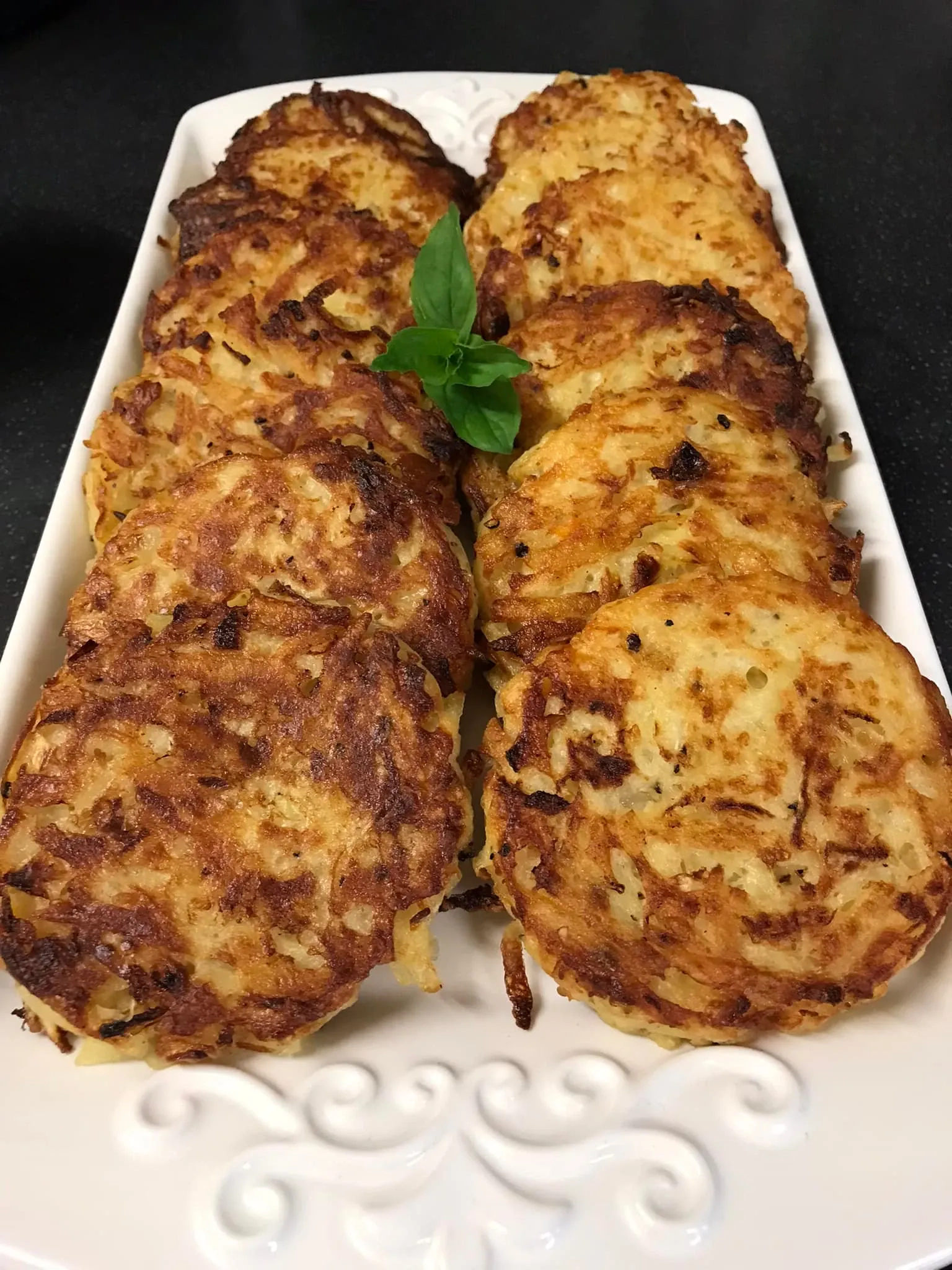 Bulviniai blynai su raugintais kopūstais