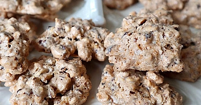 Itališki sausainiai su riešutais "Brutti ma buoni"