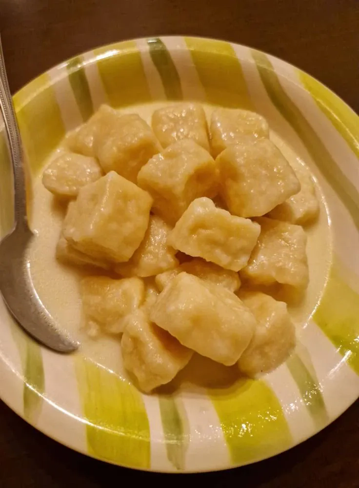 Skaniausi tradiciniai virti varškėtukai, tirpstantys burnoje