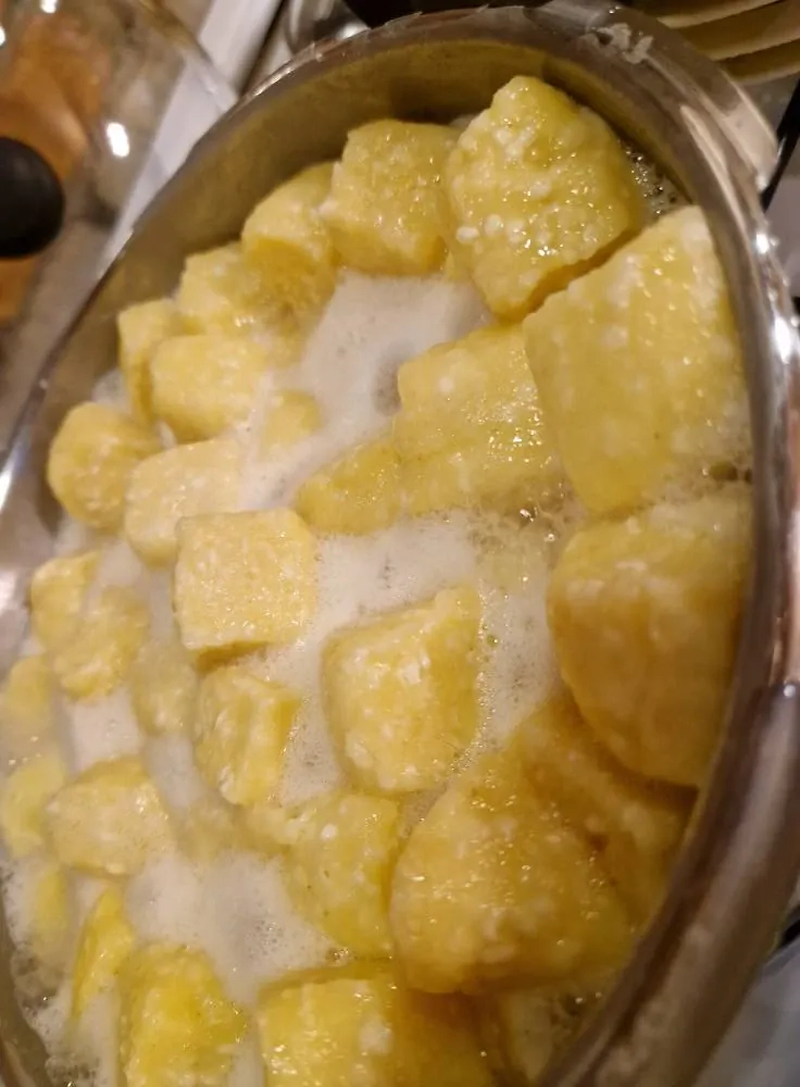 Skaniausi tradiciniai virti varškėtukai, tirpstantys burnoje