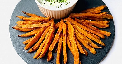 Keptas batatas orkaitėje šiaudeliais
