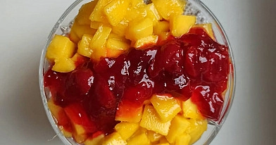 Chia pudingas su mangais ir uogiene 🍧