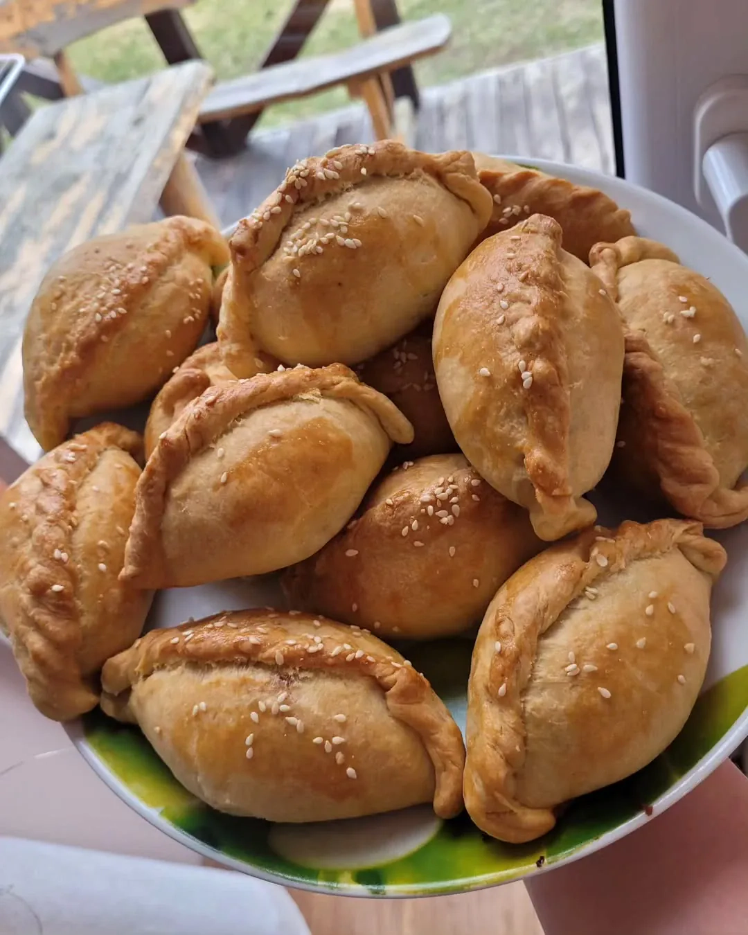 Sviestinės tešlos kibinai su kalakutiena