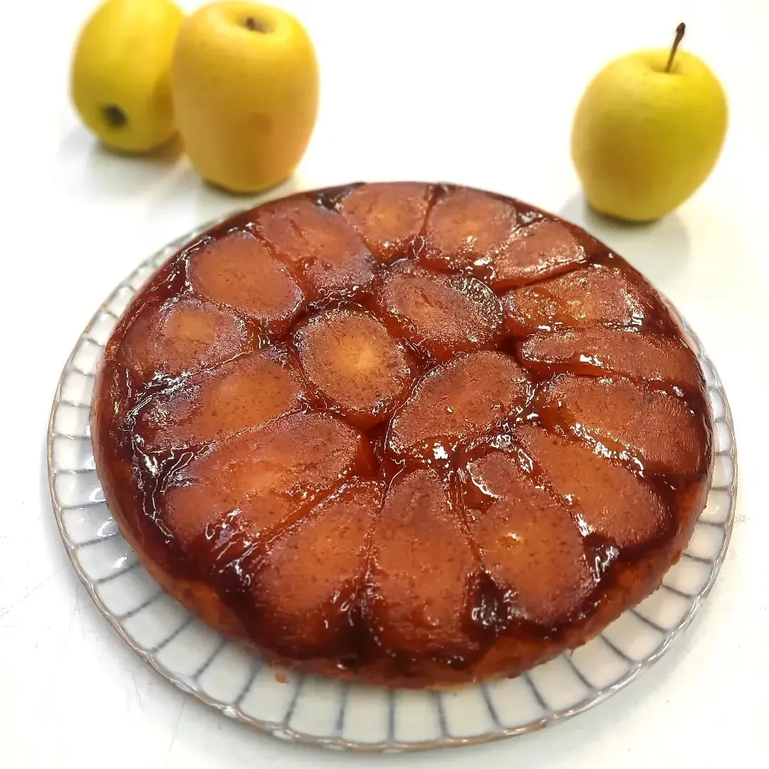 Tarte Tatin arba apverstas obuolių pyragas