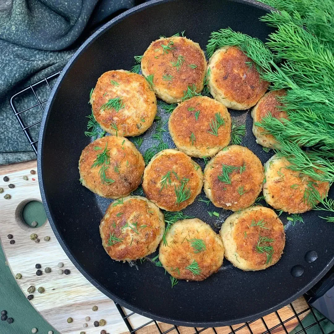 Žuvies maltinukai su cukinijomis ir kuskusu