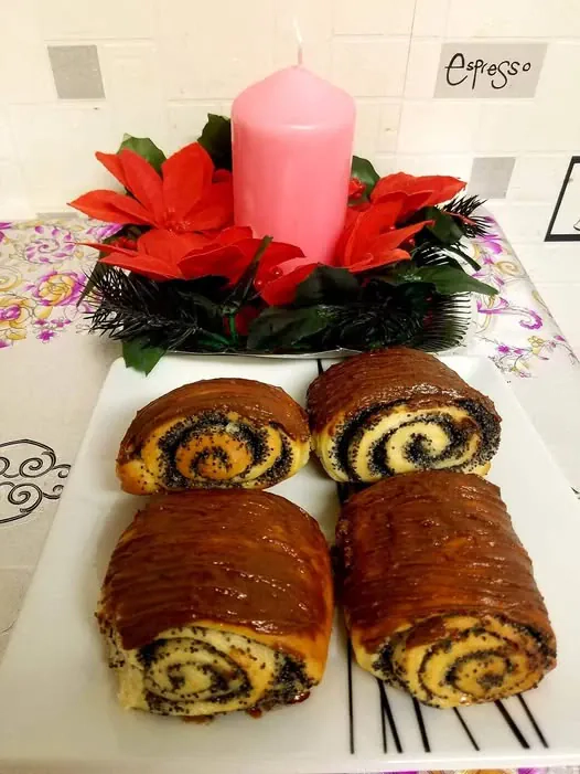 Bandelės su aguonomis ir šokolado glajumi 😋