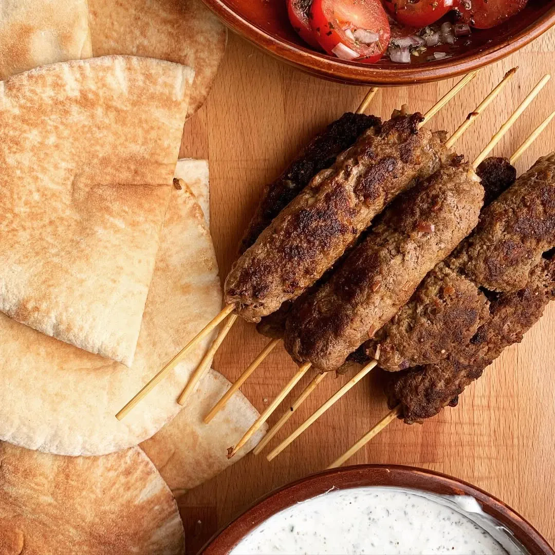 Jautienos ir kiaulienos kotletas orkaitėje tarsi liulia kebabas