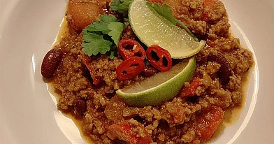 Kalakutienos čili troškinys su konservuotais pomidorais savo sultyse 🌶