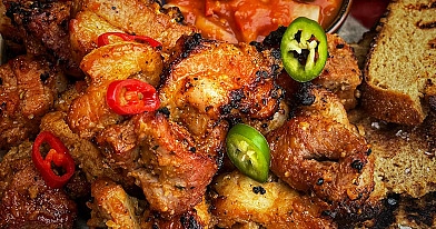 Veršienos arba jautienos šašlykas - vyno, svogūnų ir balzamiko marinatas