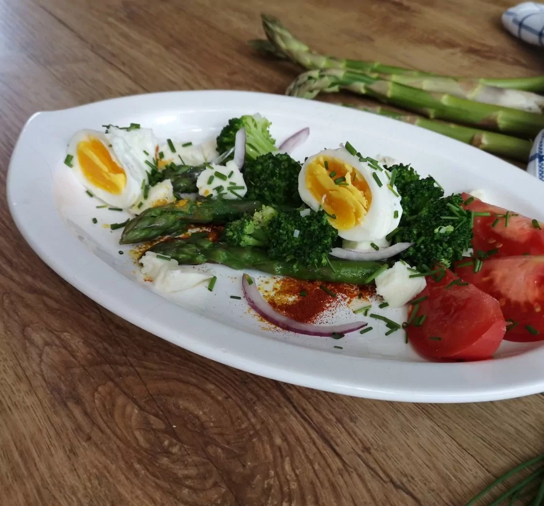 Smidrai su brokoliais ir kiaušiniu