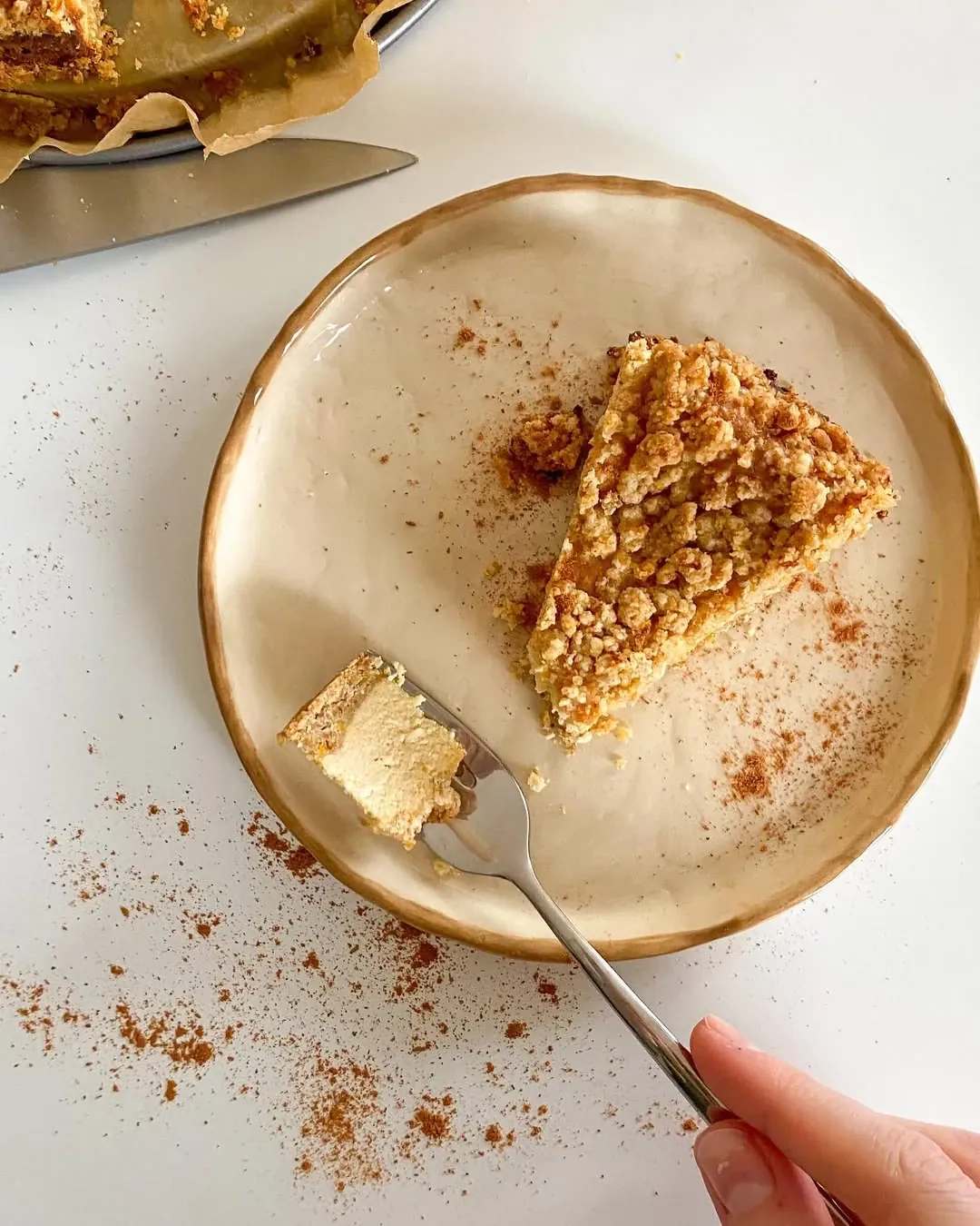 Pasakiškas varškės pyragas su traškia trupinėlių plutele