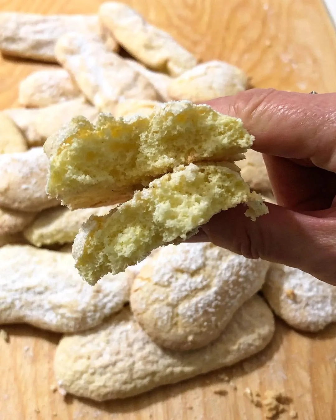 "Savoiardi" sausainiai - biskvitiniai piršteliai