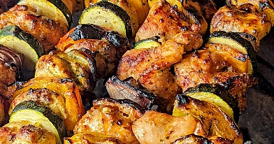 Vištienos iešmeliai su daržovėmis, kepti orkaitėje arba grilyje