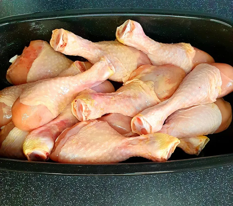 Chicken lollipop - rūkytos vištienos blauzdelės bbq padaže, kamado grilyje