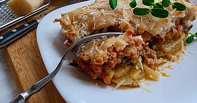 Graikiška musaka (moussaka) - mėsos ir baklažanų apkepas