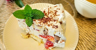Gaivus braškinis "stracciatella" tortas su sausainiais ir varške 🍓🍫🎂