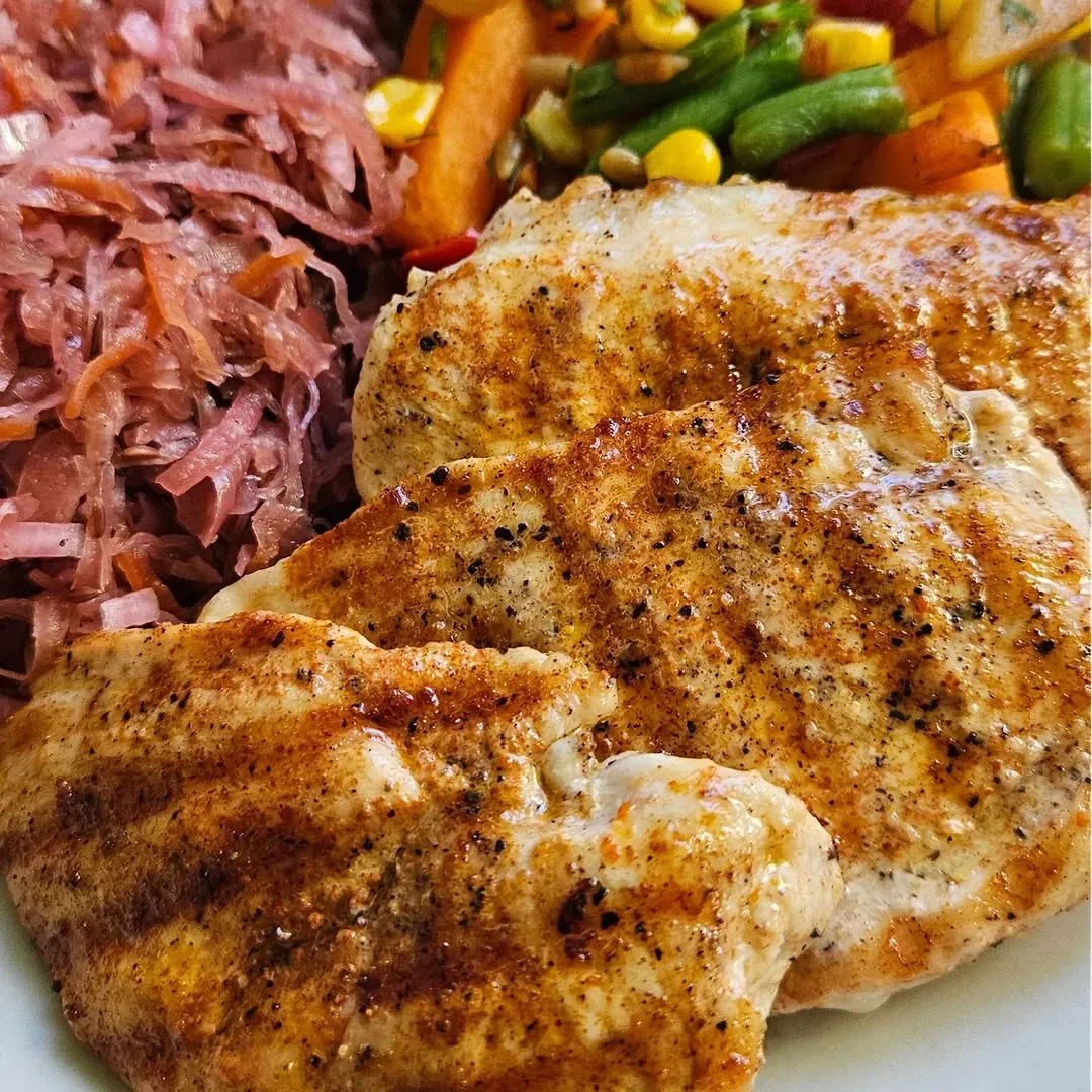 Ant grotelių - grilyje kepta vištiena su teriyaki padažu