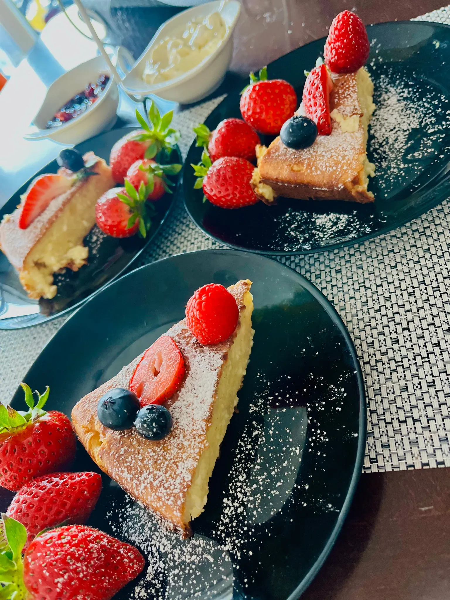 Varškės apkepas su makaronais ir manų kruopomis