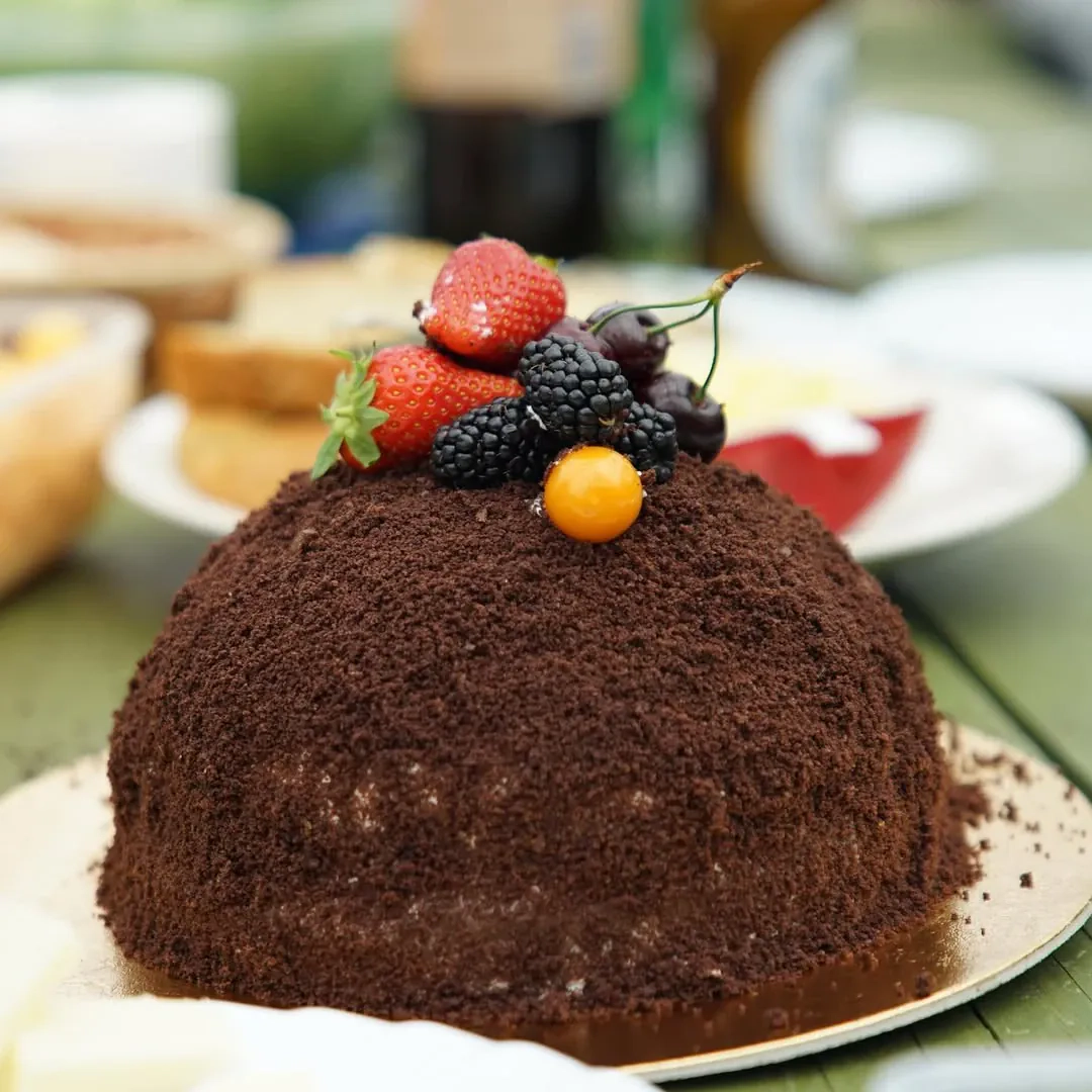 Tortas "Kurmio kalnelis" su kapučino skonio varškės kremu