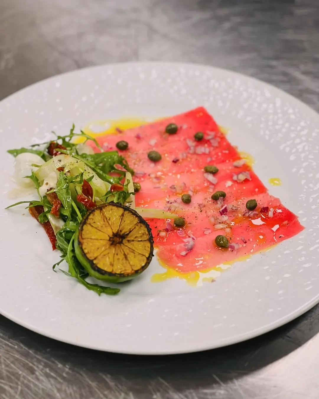 Tuno karpačio (carpaccio)