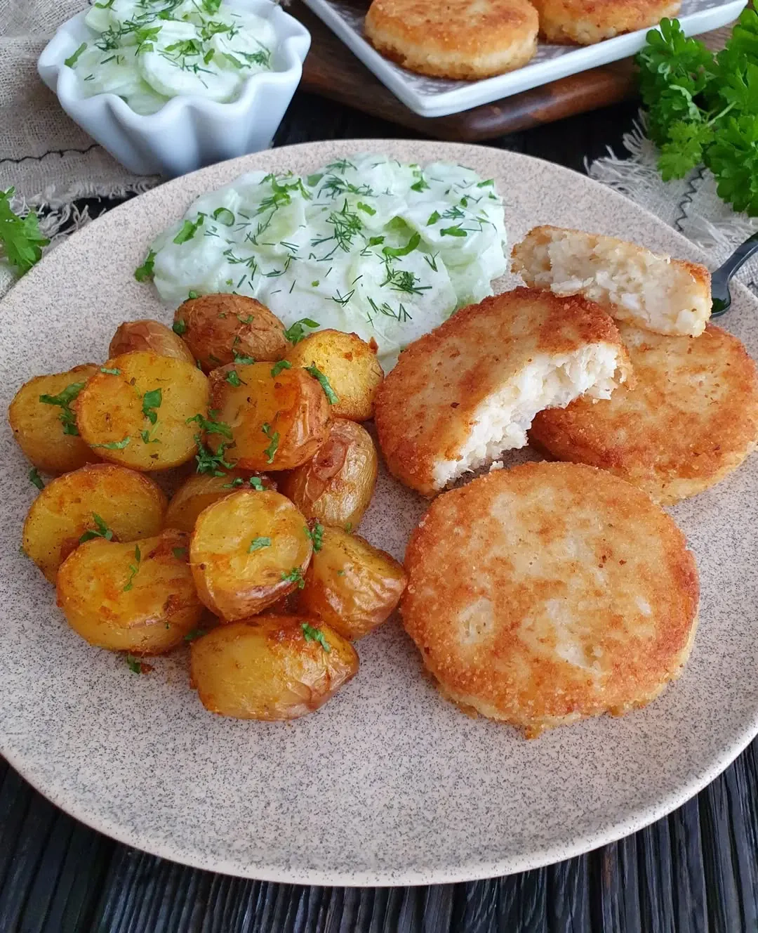 Kremowe kotleciki kalafiorowe z kaszą jaglaną