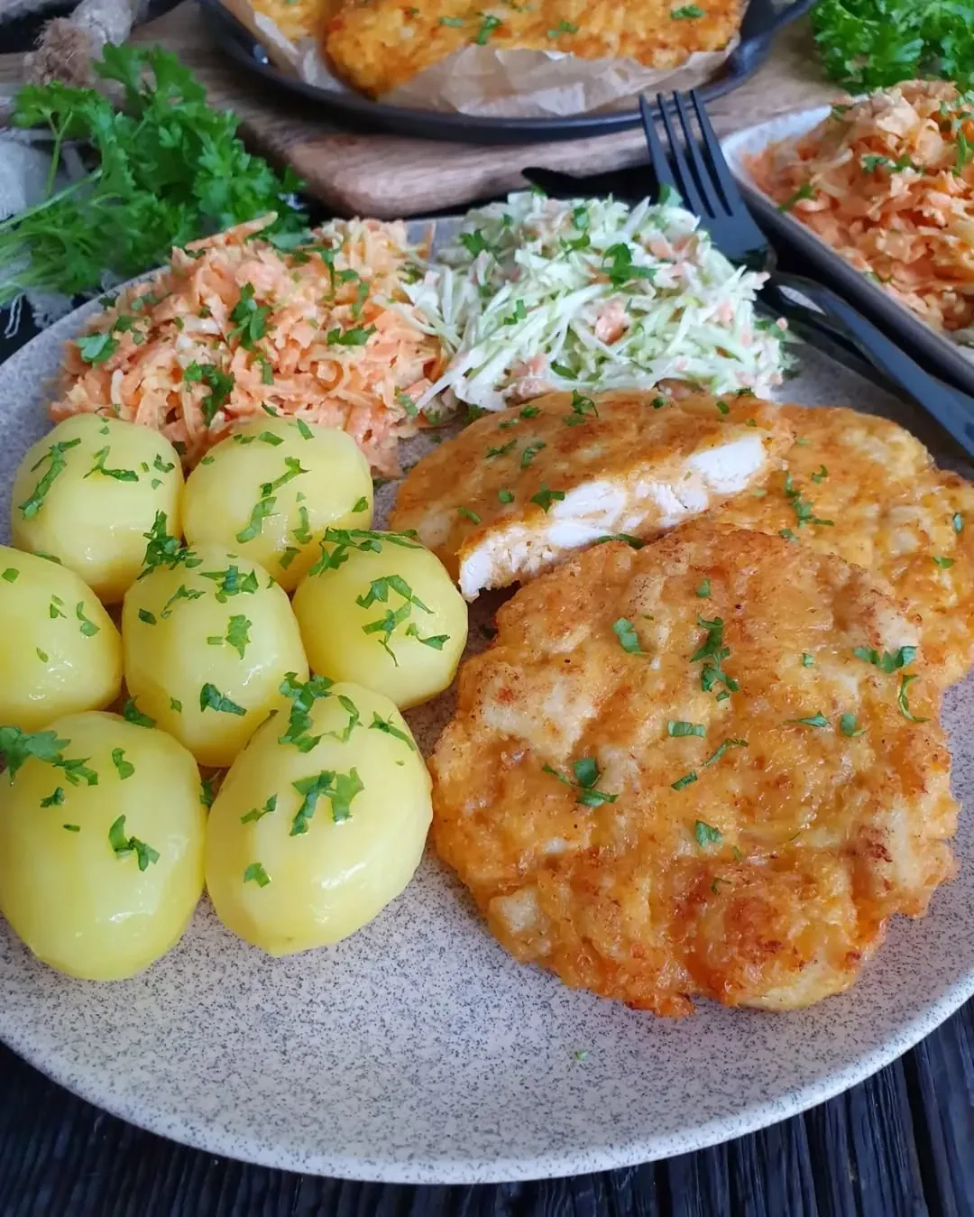 Soczyste kotleciki siekane z żółtym serem