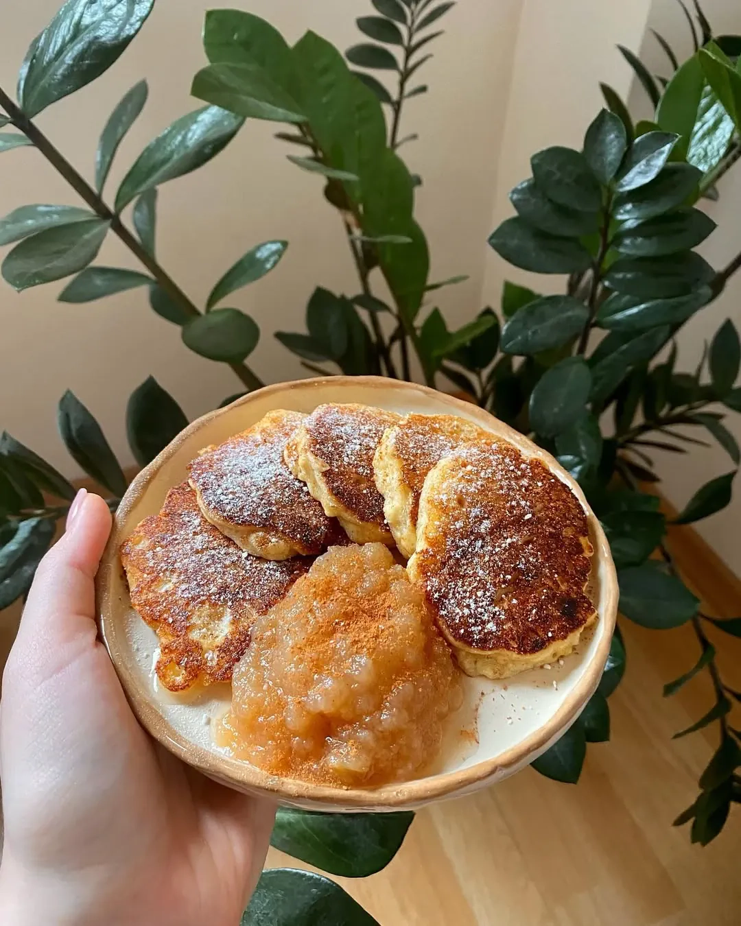 Obuoliniai blynai su varške