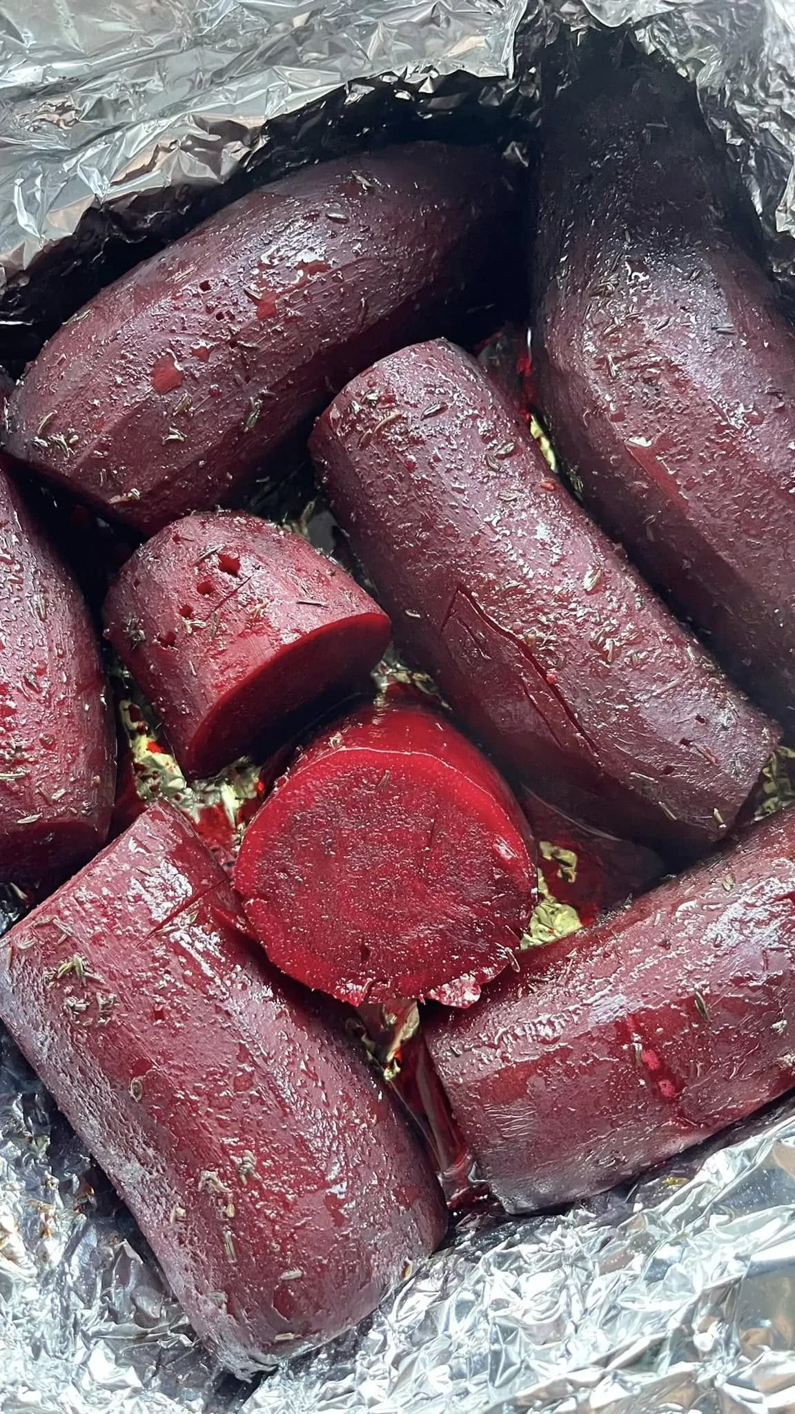 Orkaitėje lėtai kepti jautienos šonkauliukai