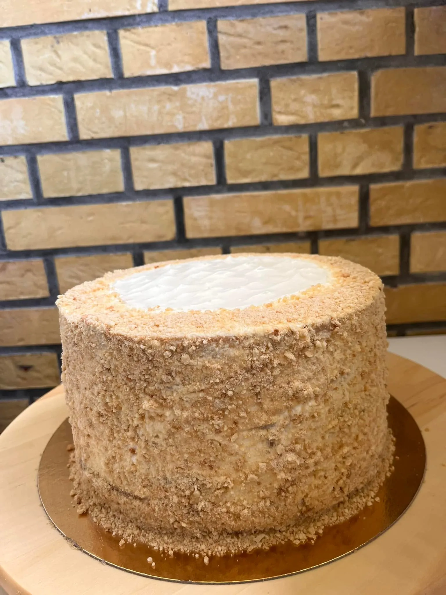 Karamelinis medaus tortas Karamelinis medaus tortas
