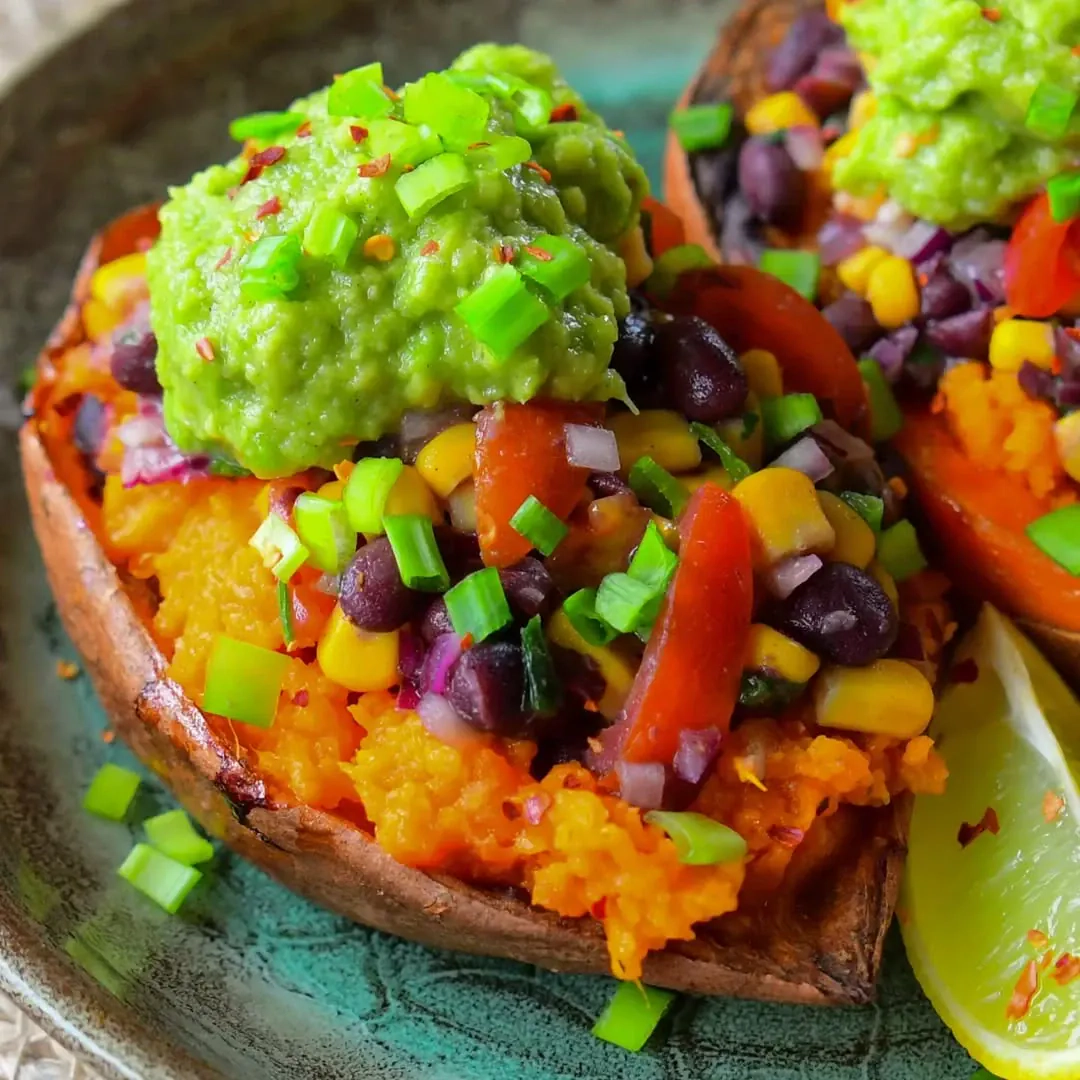 Tacos stiliumi įdarytos saldžiosios bulvės su pupelėmis ir kukurūzais 🌮🥔