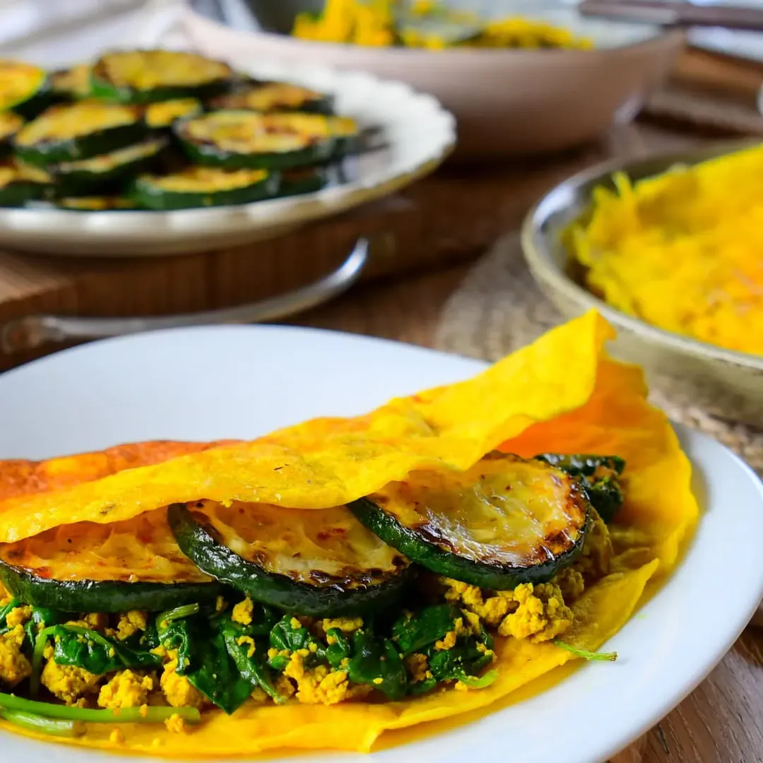 Ploni lietiniai blyneliai su pienu