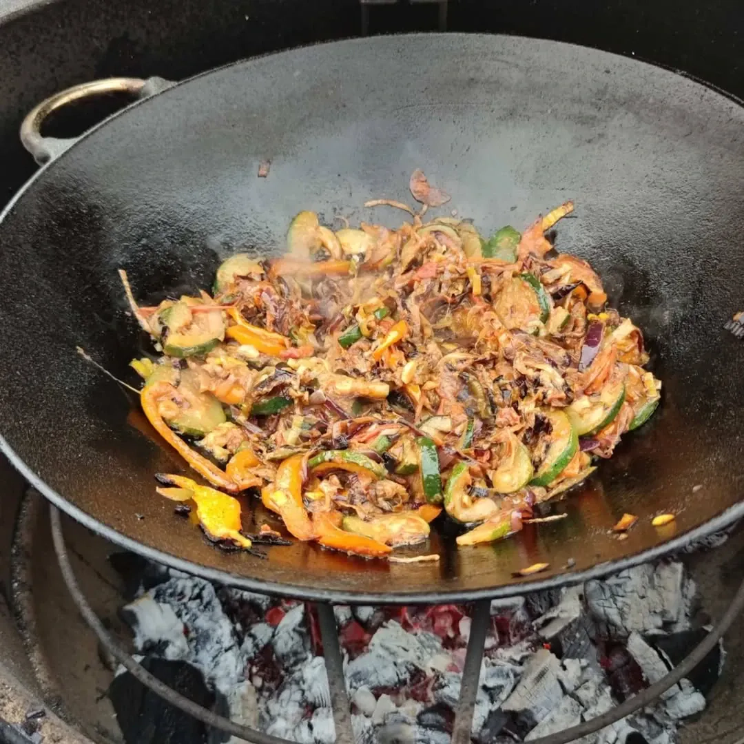 Šiltos bolivinės balandos ir stir-fry daržovių salotos 🔥🍲