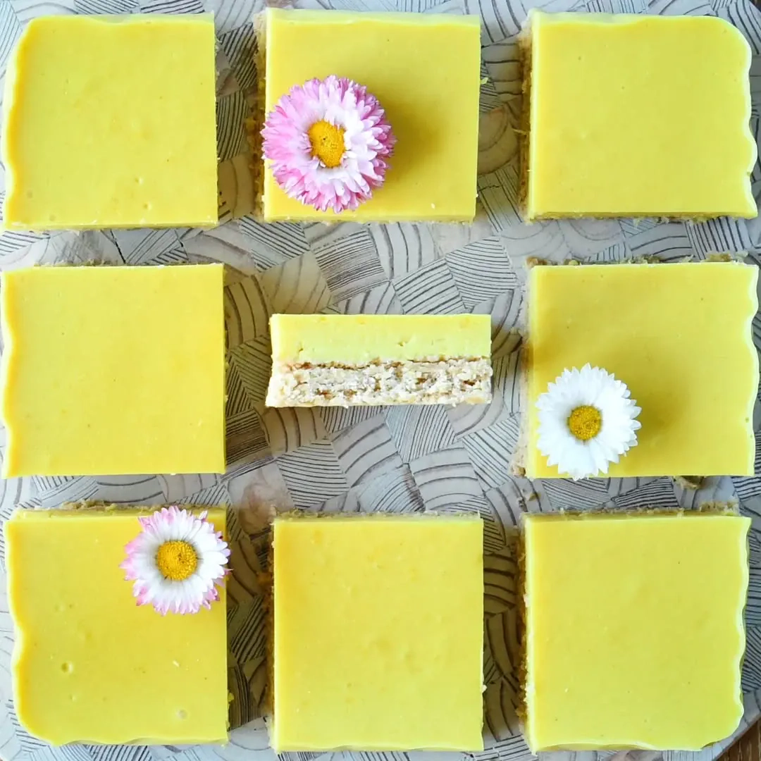 Veganiški citrininiai pyragėliai su kokosų pienu