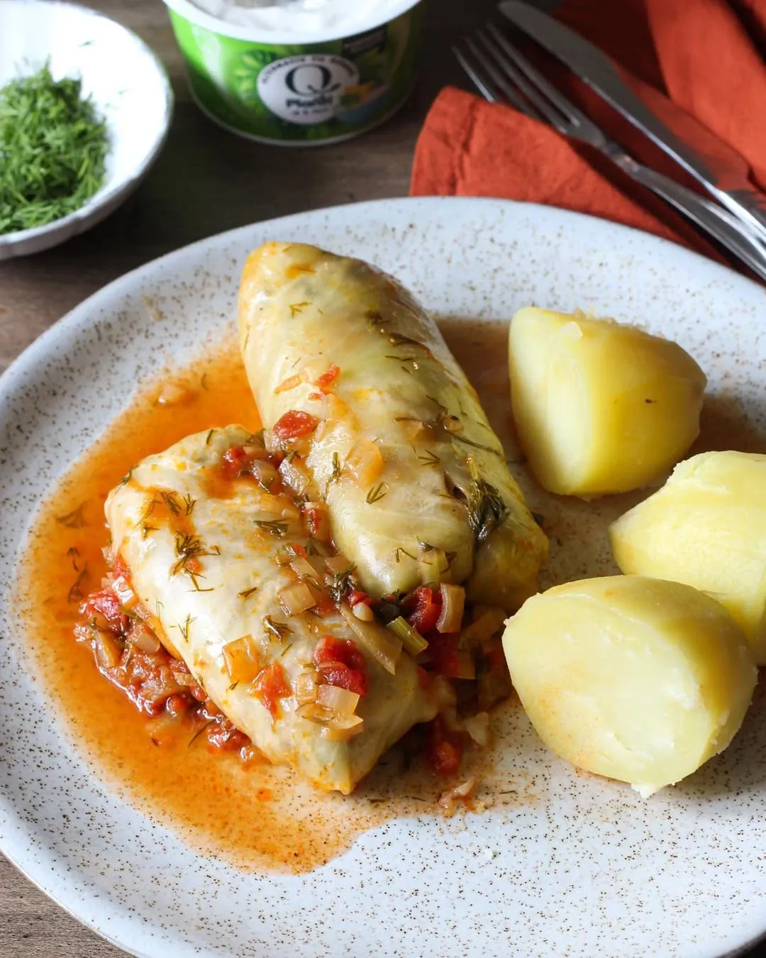 Vegetariški balandėliai be mėsos (su ryžiais ir daržovėmis)