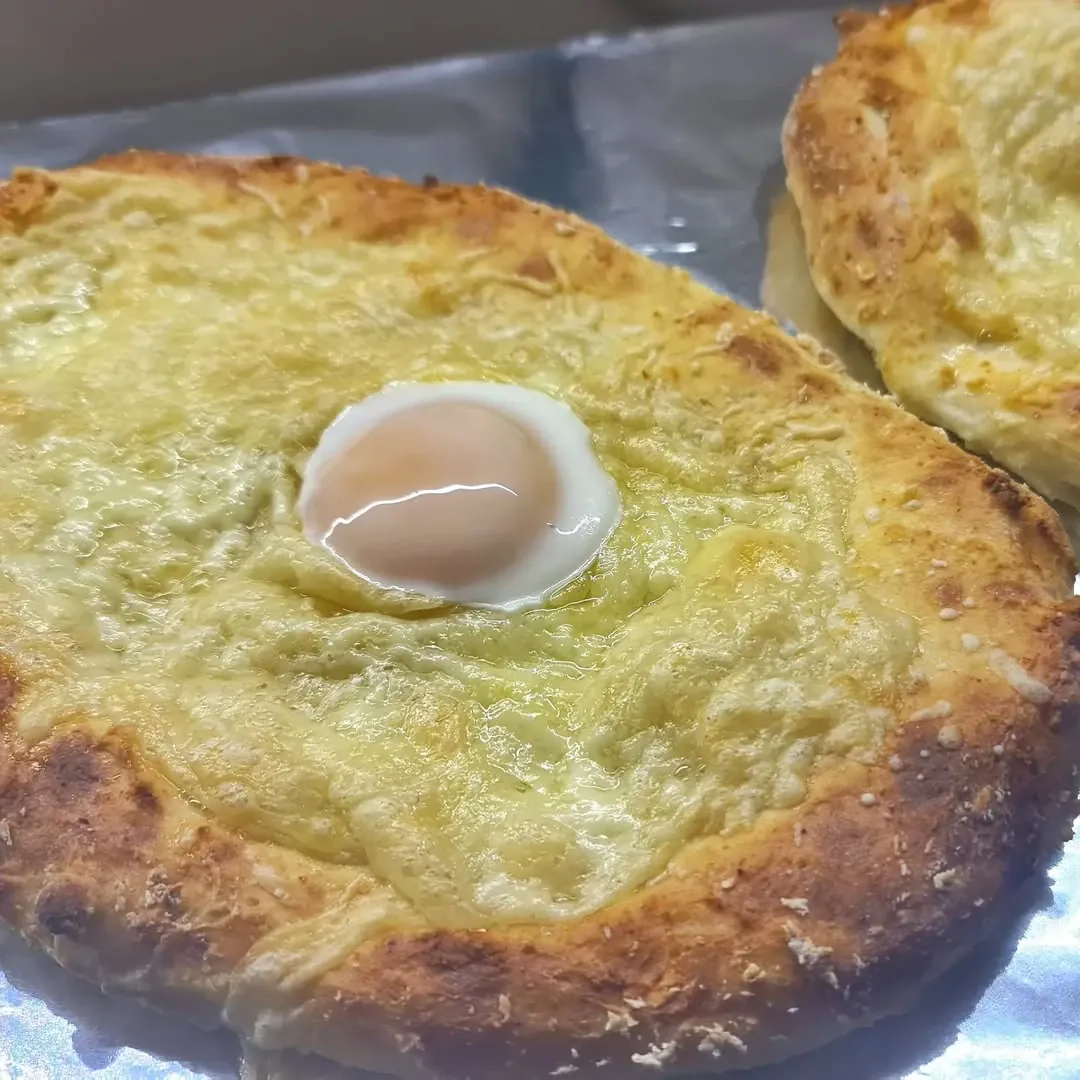 Sveikuoliškas varškės chačapuris su ryžių miltais