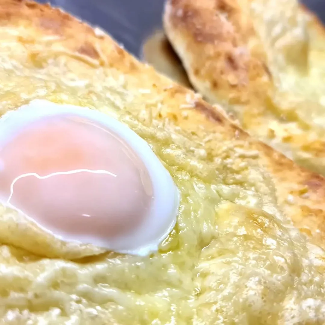 Sveikuoliškas varškės chačapuris su ryžių miltais