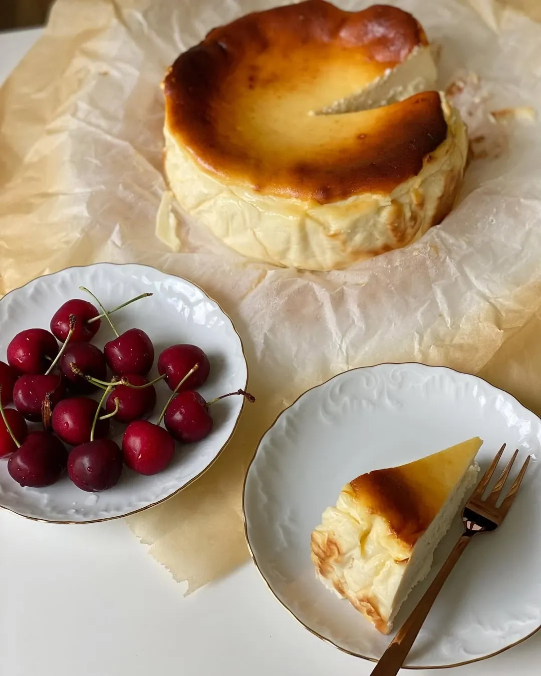 Degintas baskų sūrio pyragas (Burnt Basque cheesecake)