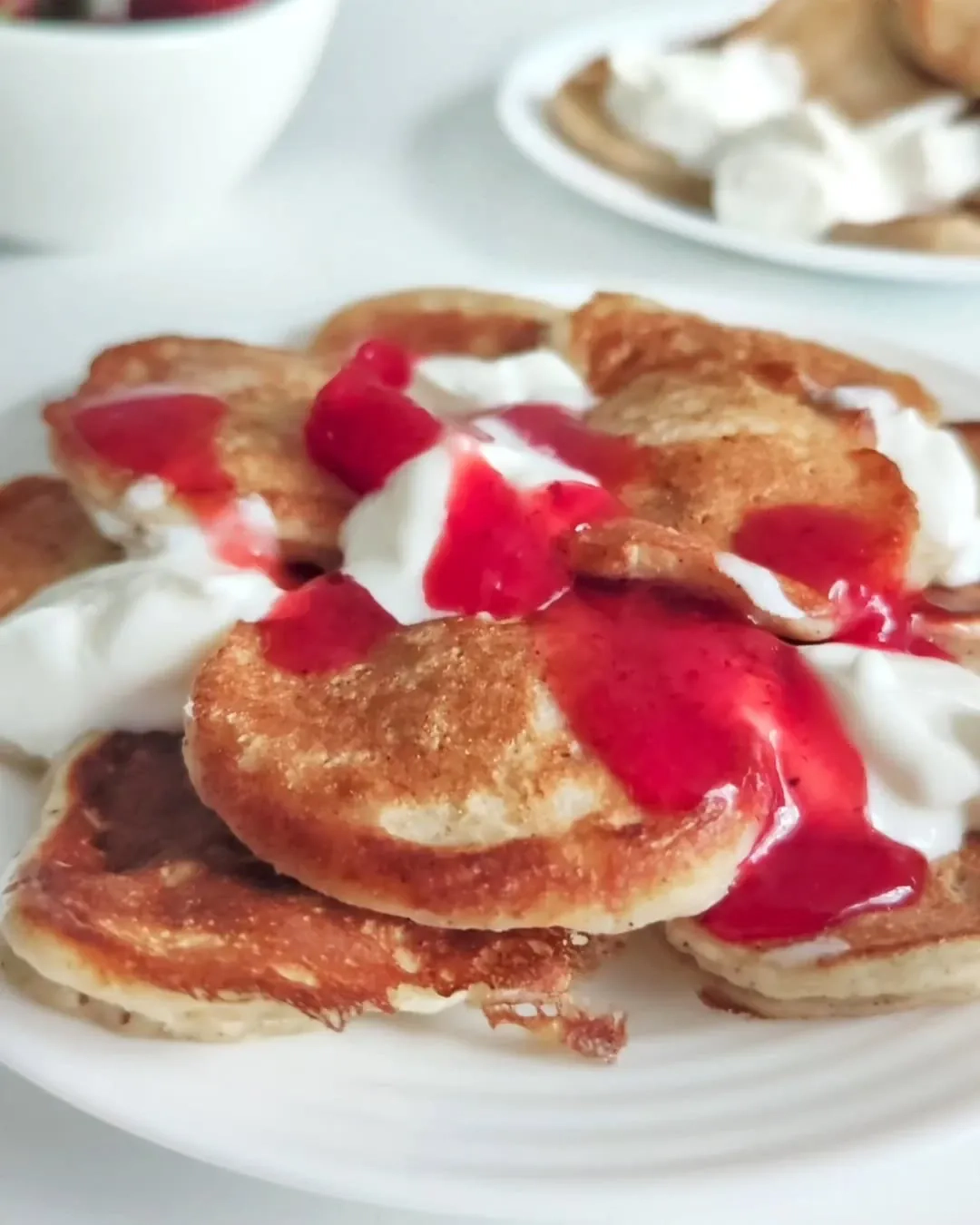 Saldžiarūgštė braškių uogienė su rabarbarais