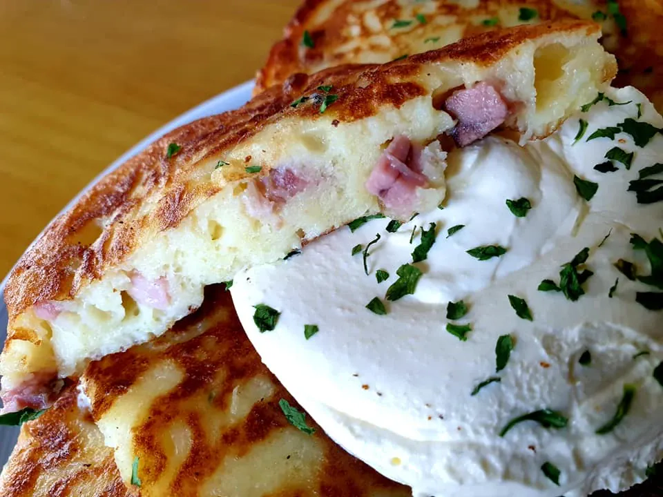 Bulviu košės blynai su šonine