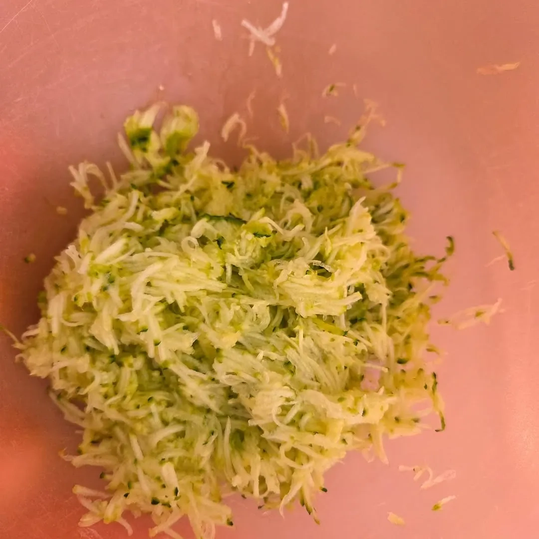 Sveikesni kalakutienos kotletukai su cukinija