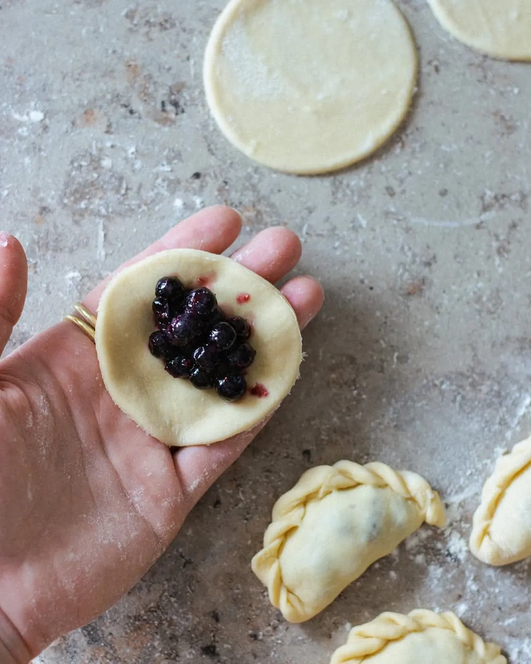 Nostalgiški virtinukai šaltanosiai su uogomis
