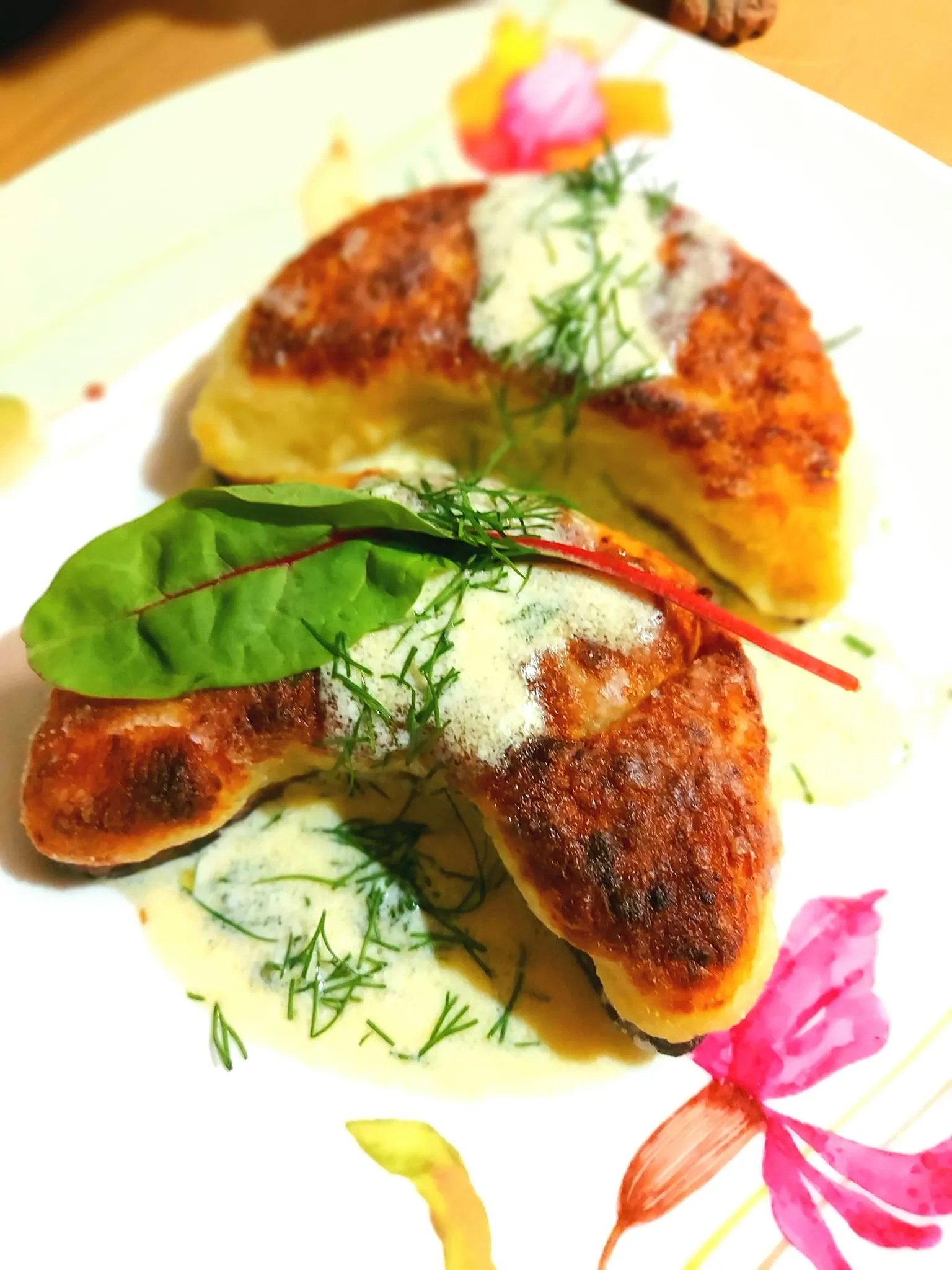 Bulviniai rageliai su virta mėsa ir padažu